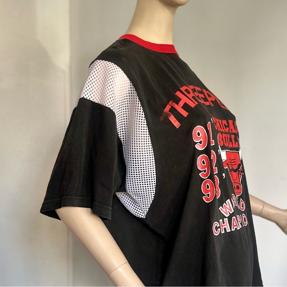 Vintage 90s reworked Chicago Bulls threepeat tee - Picture 6 of 11